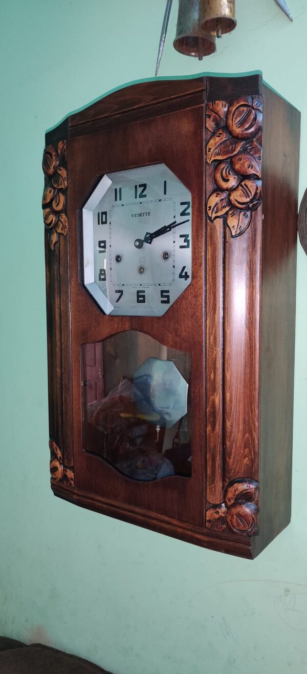 Vedette French Chiming Wall Clock – 18th Century – For Sale - Image 3