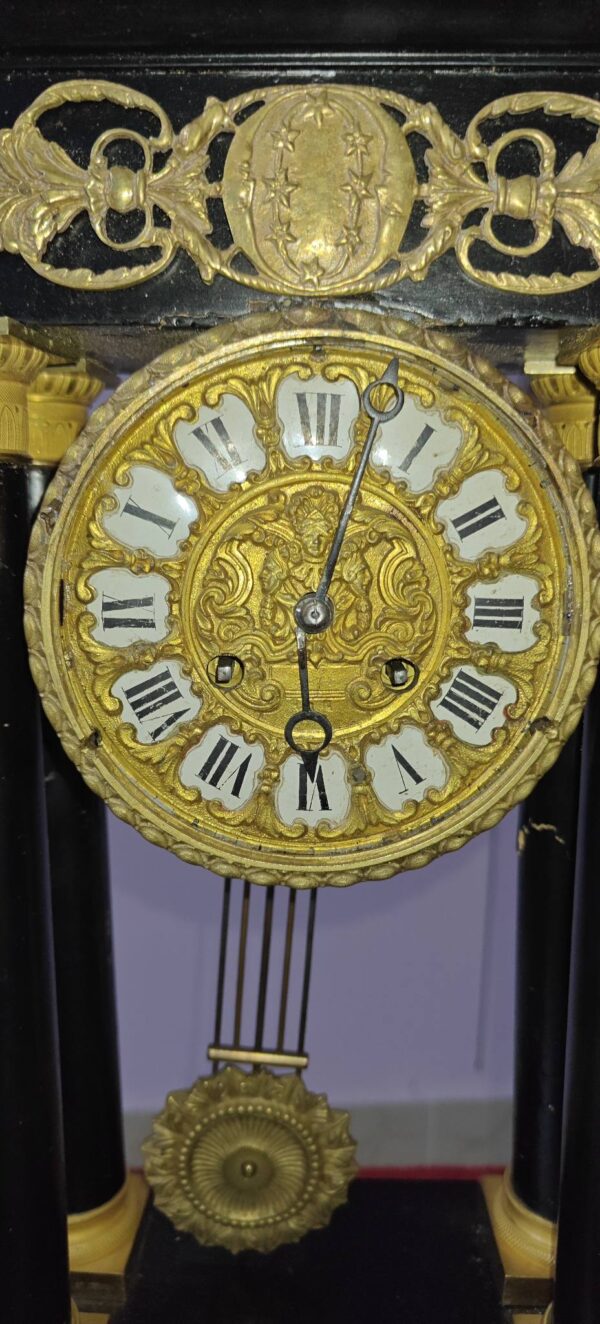 Antique Japy Frères Column French Empire Portico Clock – Circa 1855 – For Sale - Image 3