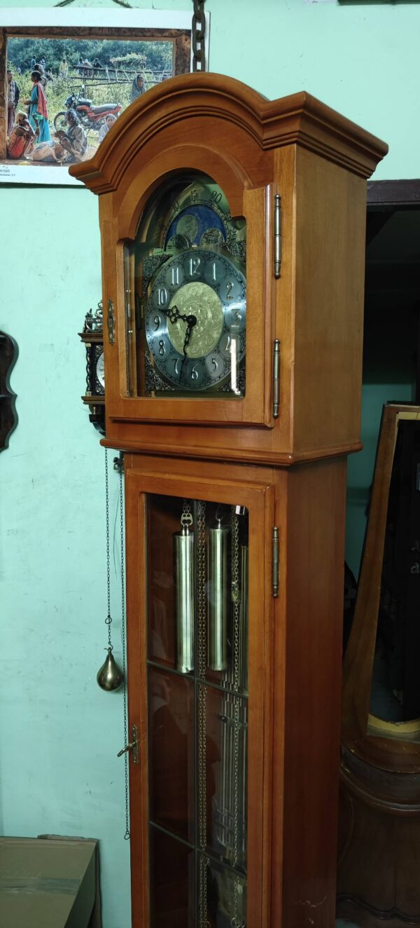 🕰️ Elegant Grandfather Clock