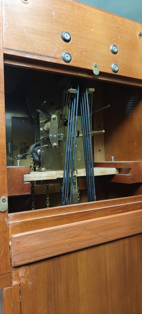 🕰️ Elegant Grandfather Clock - Image 6