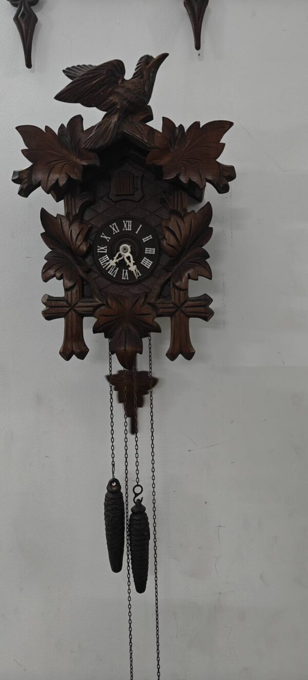 Charming German Quartz Cuckoo Clock – Animal Wood Theme - Image 9